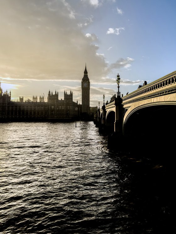 SUNSET IN LONDON