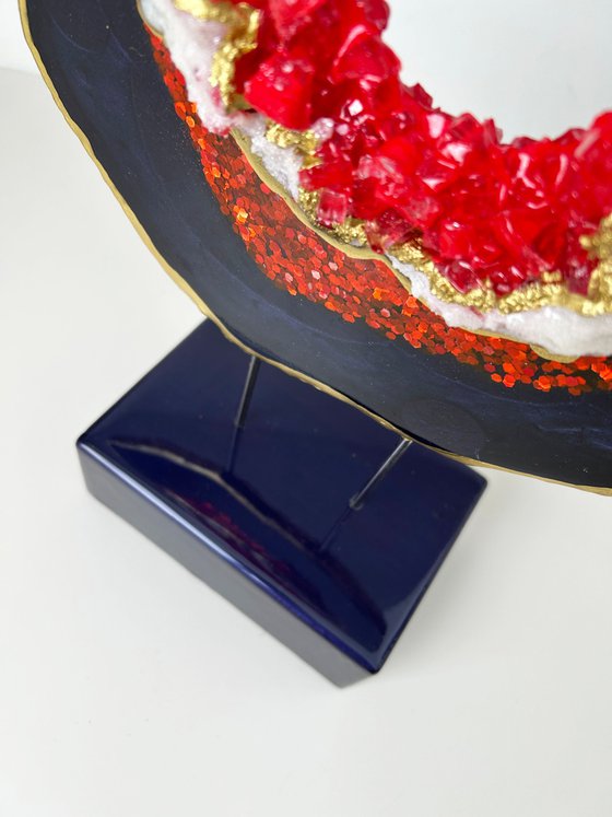 Modern Geode Slice Black Red, White, Unique gift, Home Decor, Luxury art, Crystal art, Geode sculpture, Standing geode