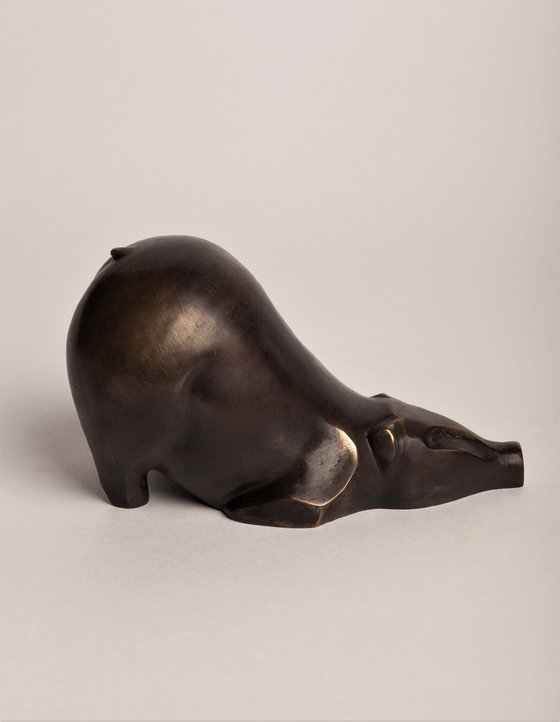 "Pig" art deco sculpture