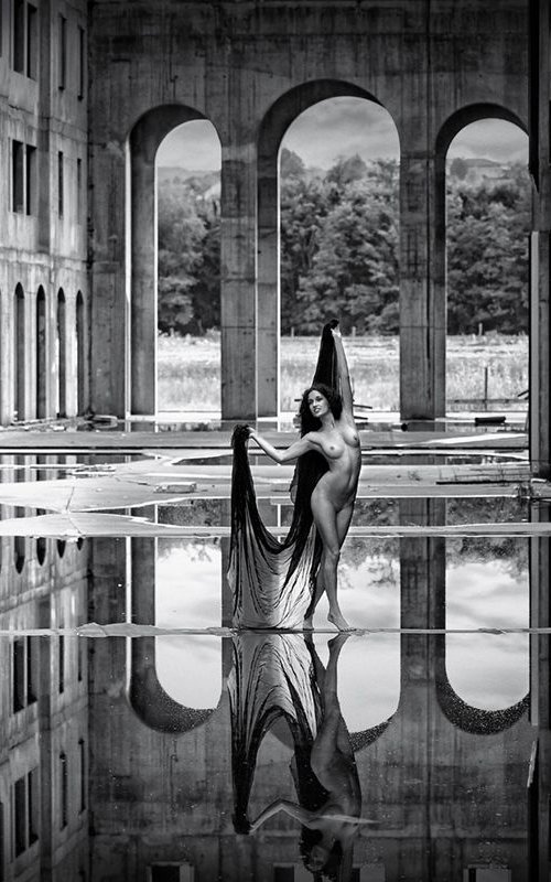 The Dancer I. - Art Nude by Peter Zelei