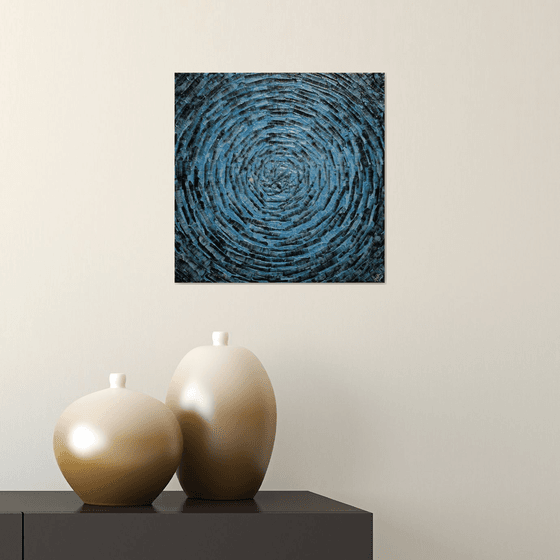 Light blue concentric shine