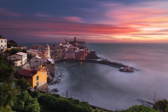 END OF A SUNSET IN VERNAZZA - Photographic Print on 10mm Rigid Support