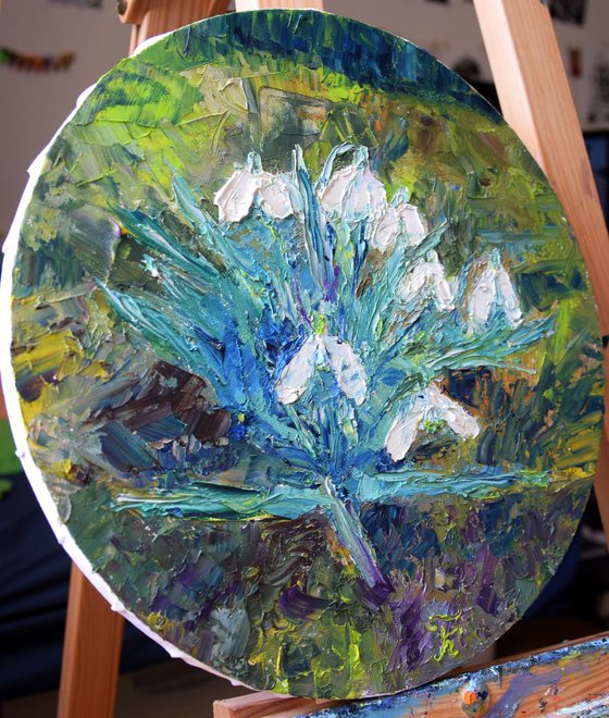 Round oil painting with palette knife Snowdrops