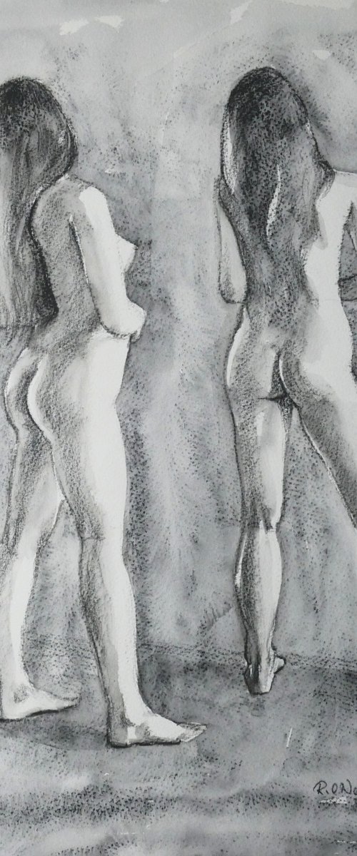 Standing female nudes by Rory O’Neill