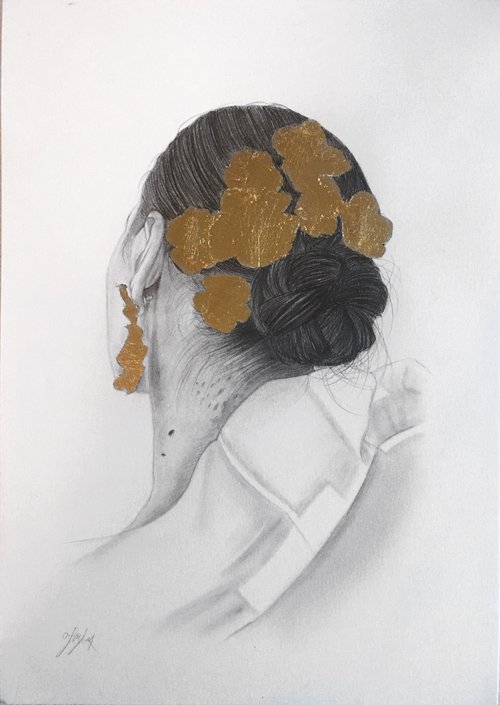 Posing woman with gold leaf by Amelia Taylor