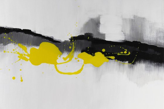 Black and Yellow Moment