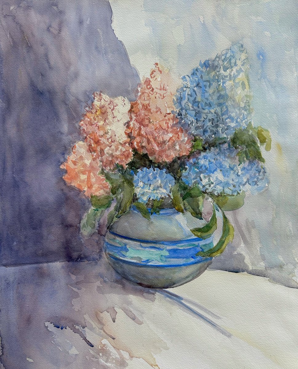 Hydrangeas in the round vase by Anna Novick
