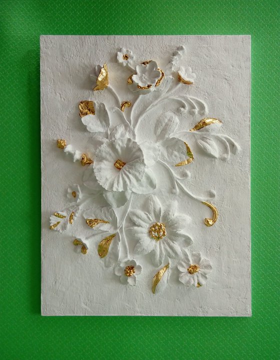 sculptural wall art "Flower composition with gold"