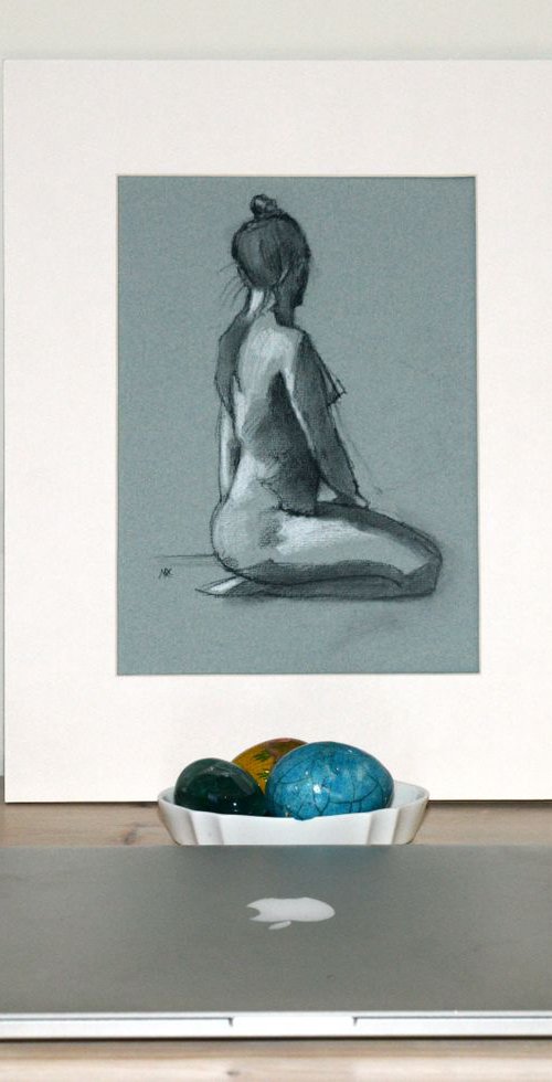Life Drawing of kneeling girl by Isabel Hutchison