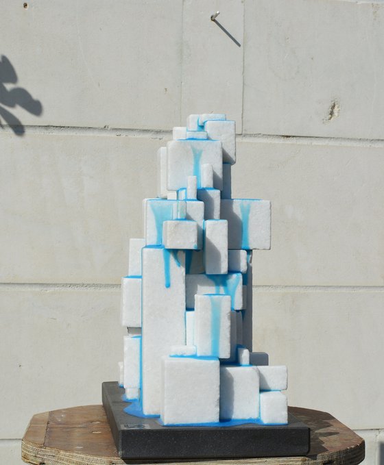 "Noble Deconstructivism"