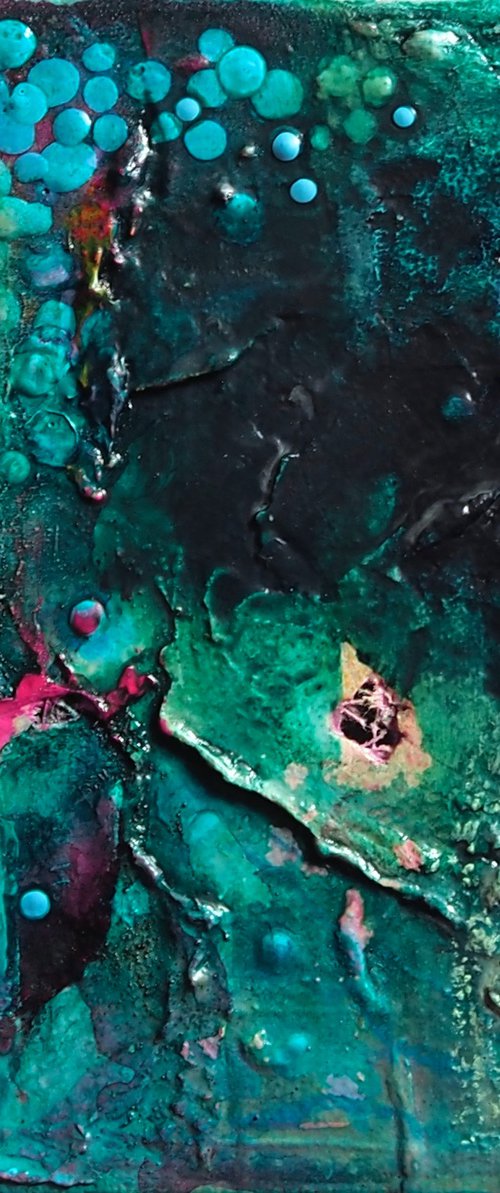 Living wall nr.6 - abstract with structure by Sara Rodighiero