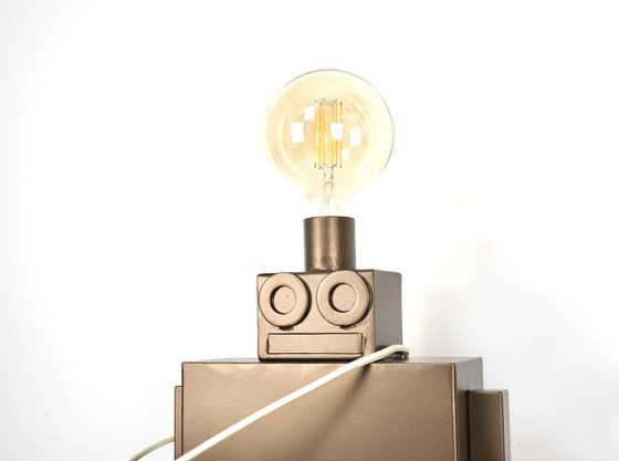ROBOOK BRONZE BULB N1
