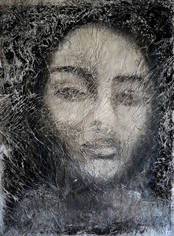 Old photo crumpled girl (n.230) - abstract portrait - 60 x 80 x 2,50 cm - ready to hang - acrylic painting on stretched canvas