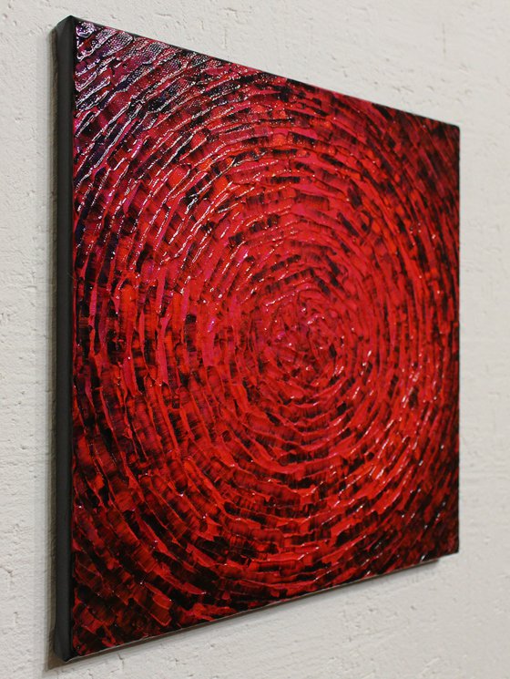 Red concentric shine