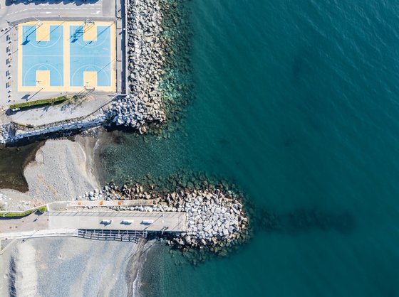 BASKETBALL AND SEA