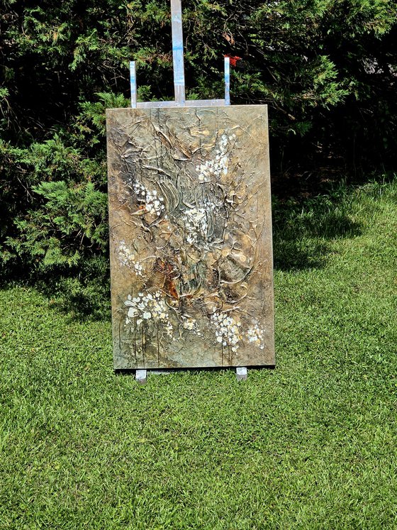 Gold Fantasy. Fragments of Summer Collection.