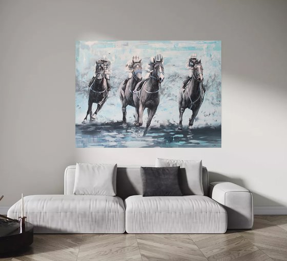 Blue light. Horse racing.