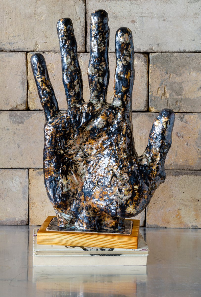 The hand of the king by Nikolay Marinov