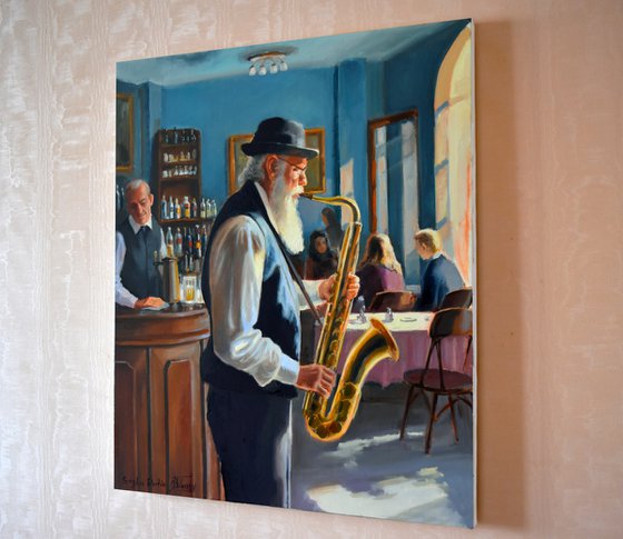 The elderly Saxophonist