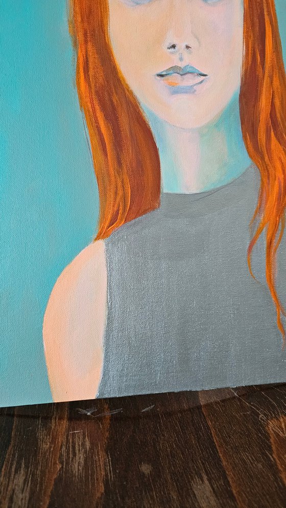 Red Hair Mona Lisa in a silver dress