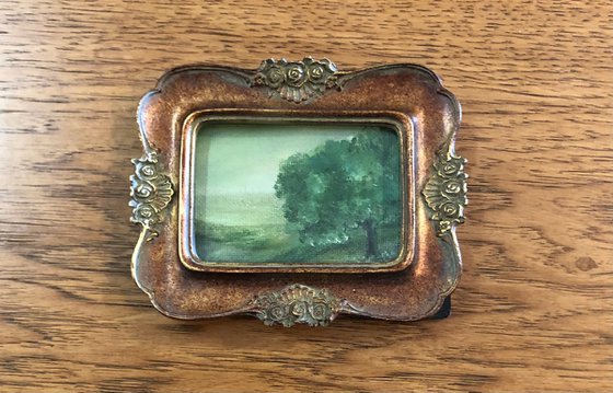 Antique Finds miniatures "Green Valley Tree"
