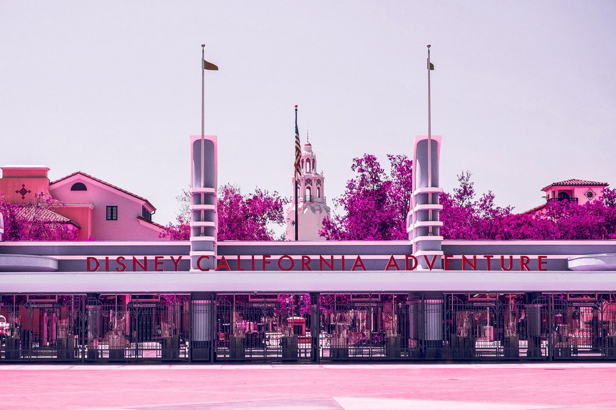 Entrance to DCA by Mark Hannah