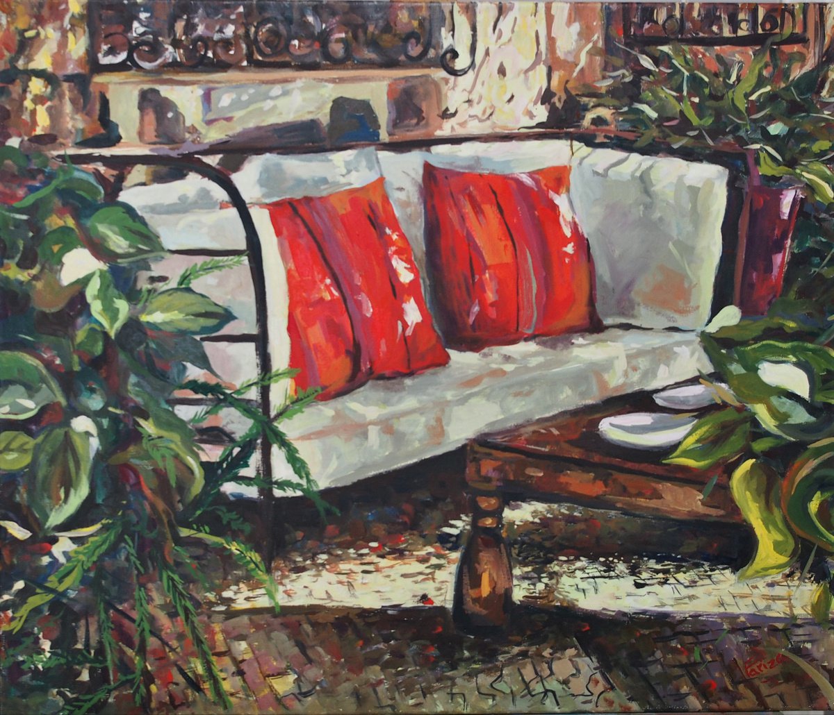 Sofa con cojines rojos by Amaya Fernandez Fariza