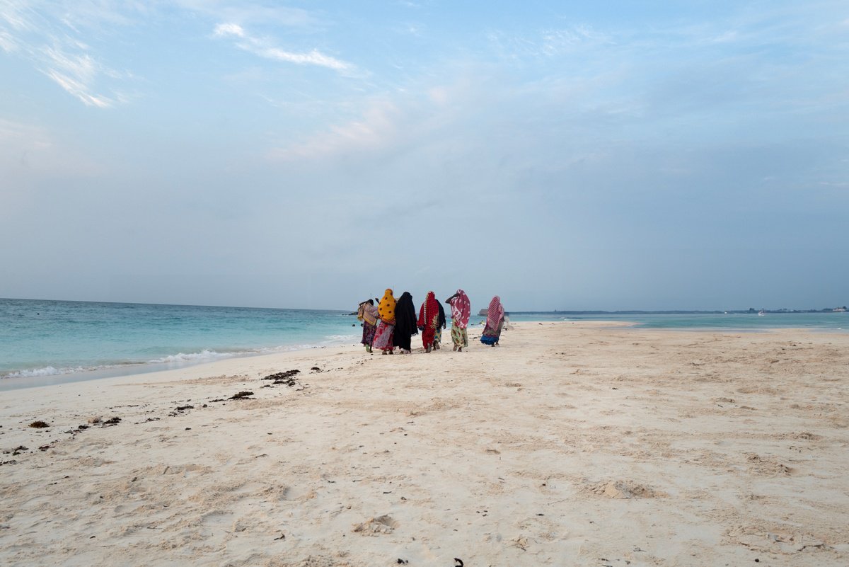 Walking on the beach by Chiara Vignudelli