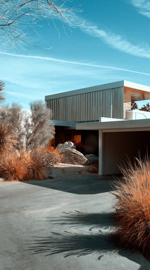 THE KAUFMANN HOUSE by Harv Greenberg