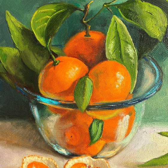 Tangerines in glass bowl