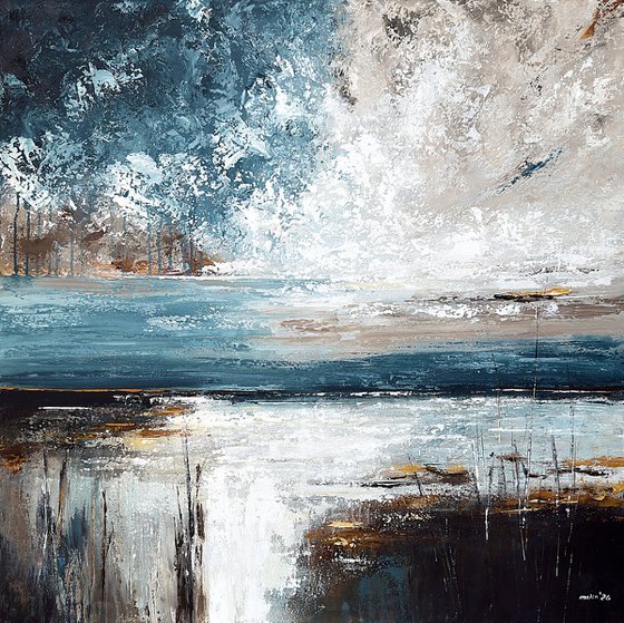Tide Between Horizons
