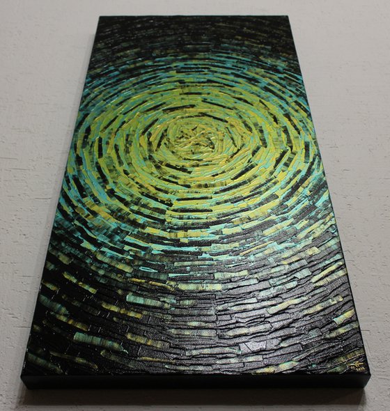 Fragmented burst of algae