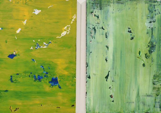 Yellow Leaning Green