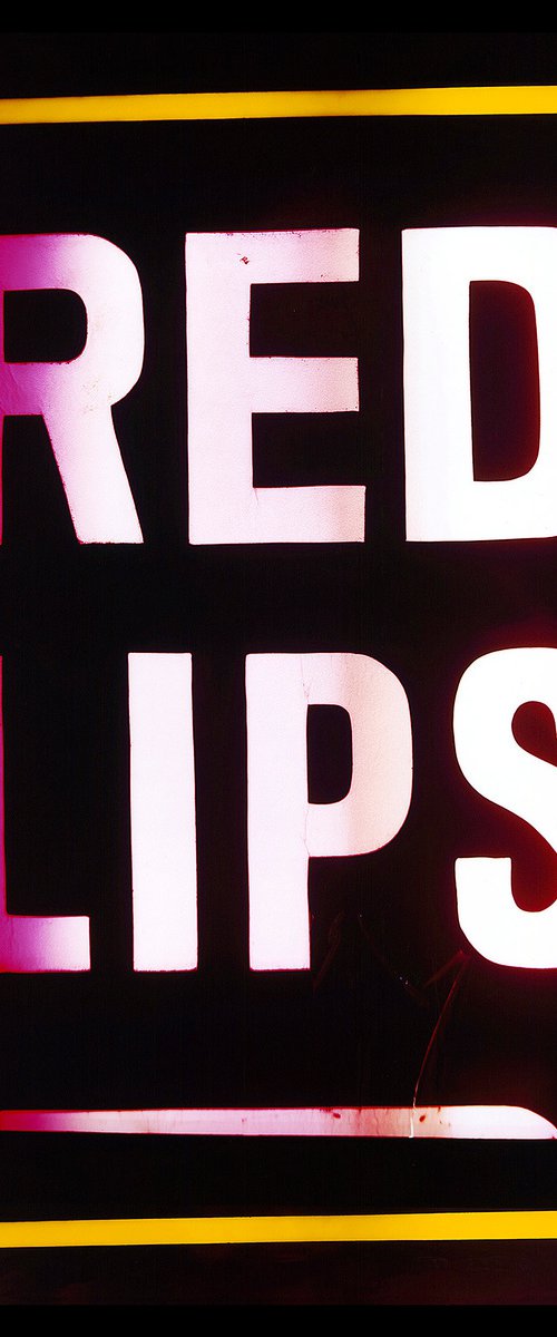 Red Lips, Kowloon, Hong Kong by Richard Heeps