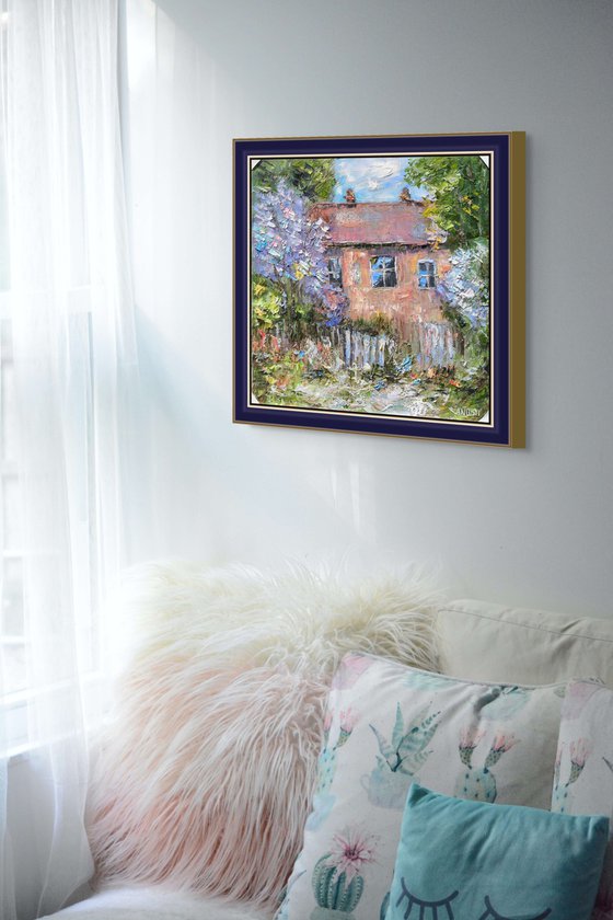 The Old House in Lilacs