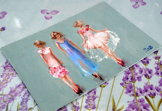 Funny Fashionable Girls