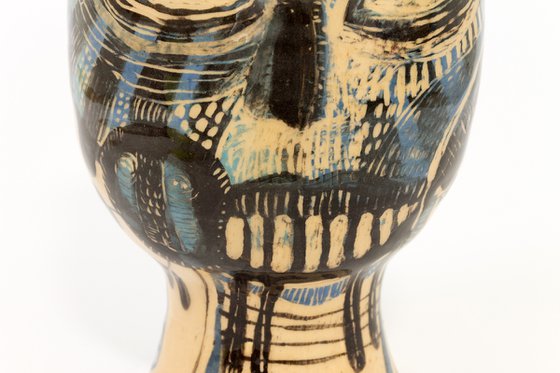Ceramic vase "Faсe" 9.5x17 cm / 3.74х6.69 inch