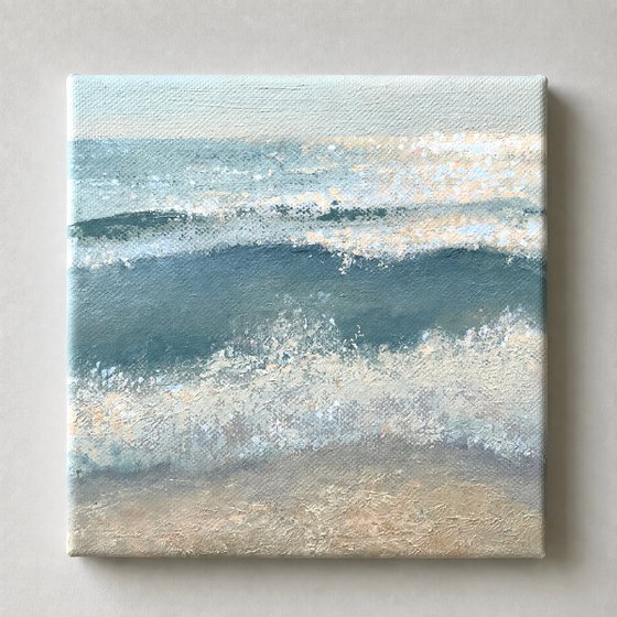 Tiny |I, sea wave