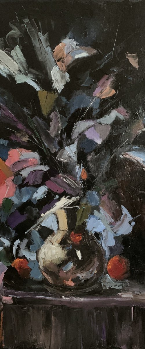 Abstract Flowers on black. by Vita Schagen