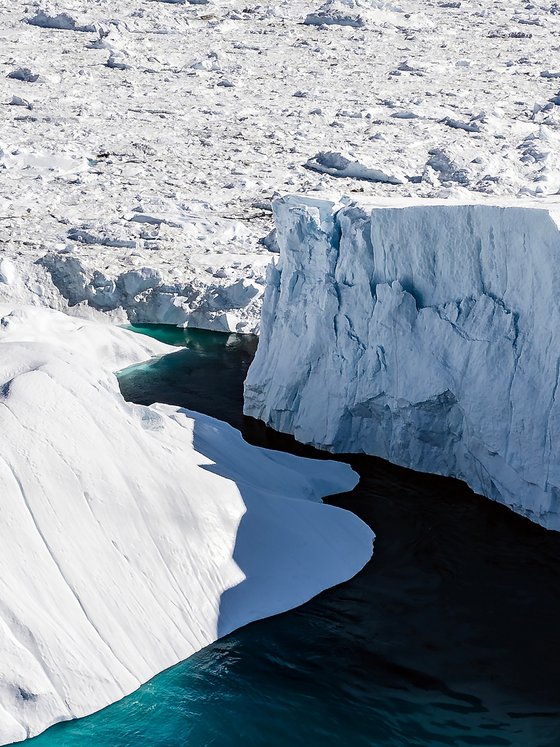 GREENLANDIC CANYON