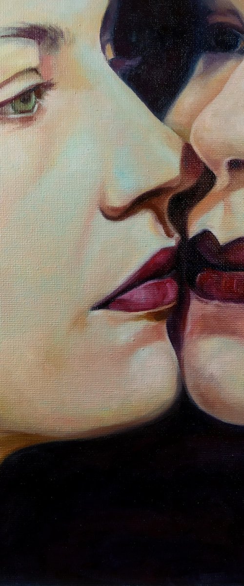 Your Comfort "The kiss" by Veronica Ciccarese