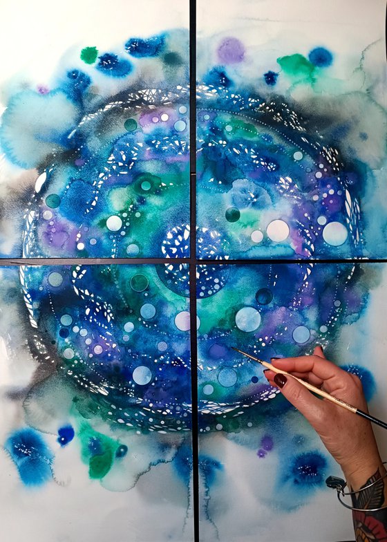 Nebula indaco scomposta