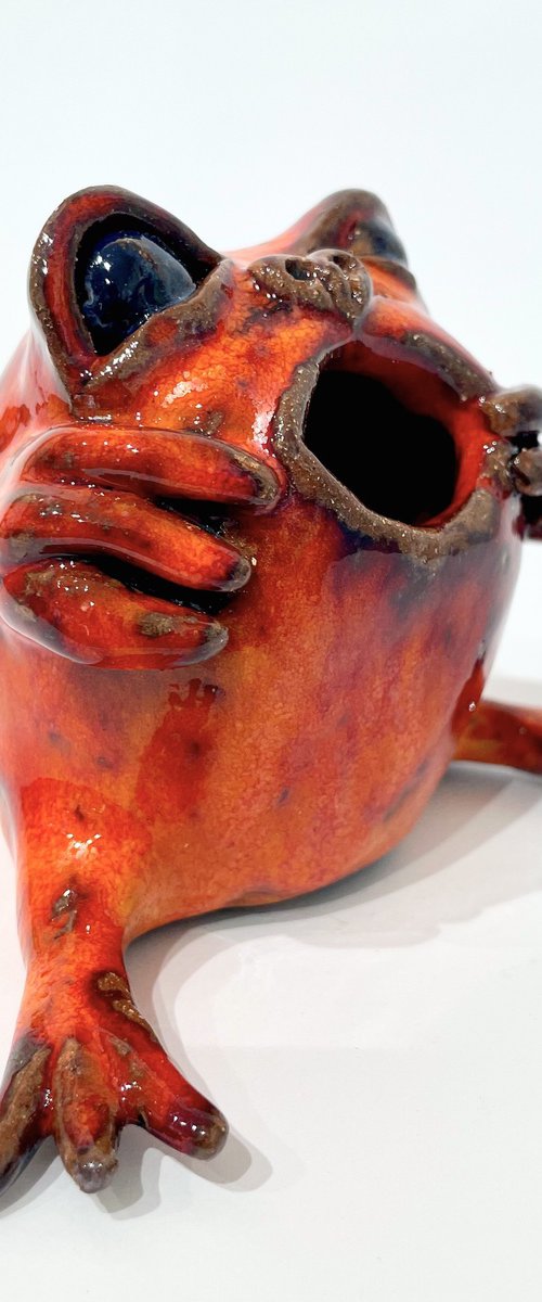 Singing Fire Frog by Viktor Zuk