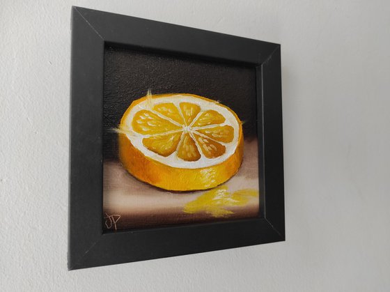 Little lemon slice still life