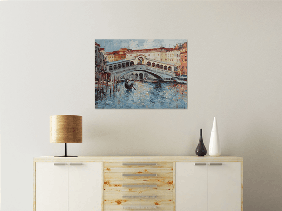 Rialto Bridge in Venice