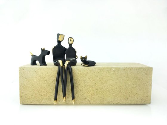 Custom family with pets in brushed bronze