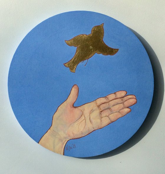 Original oil and golden leaf painting - Round canvas for living room - Hand and bird (2021)