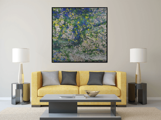 Yellow, green, blue & silver Chestnut.