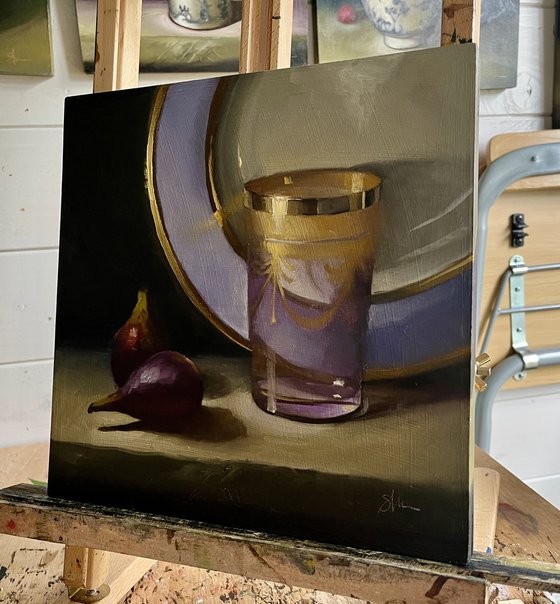 Tea light and figs