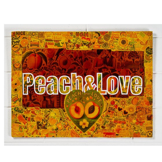 PEACH & LOVE